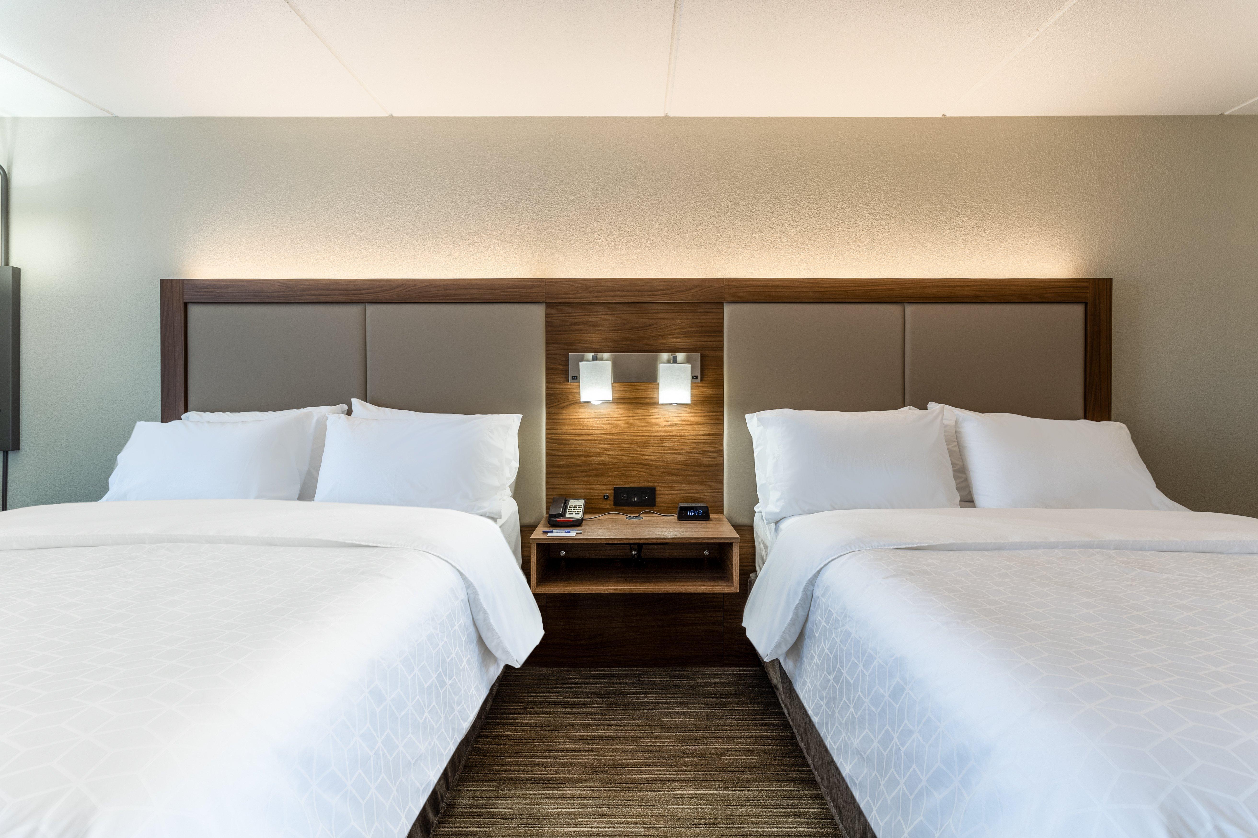 סידר פולס Holiday Inn Express & Suites מראה חיצוני תמונה