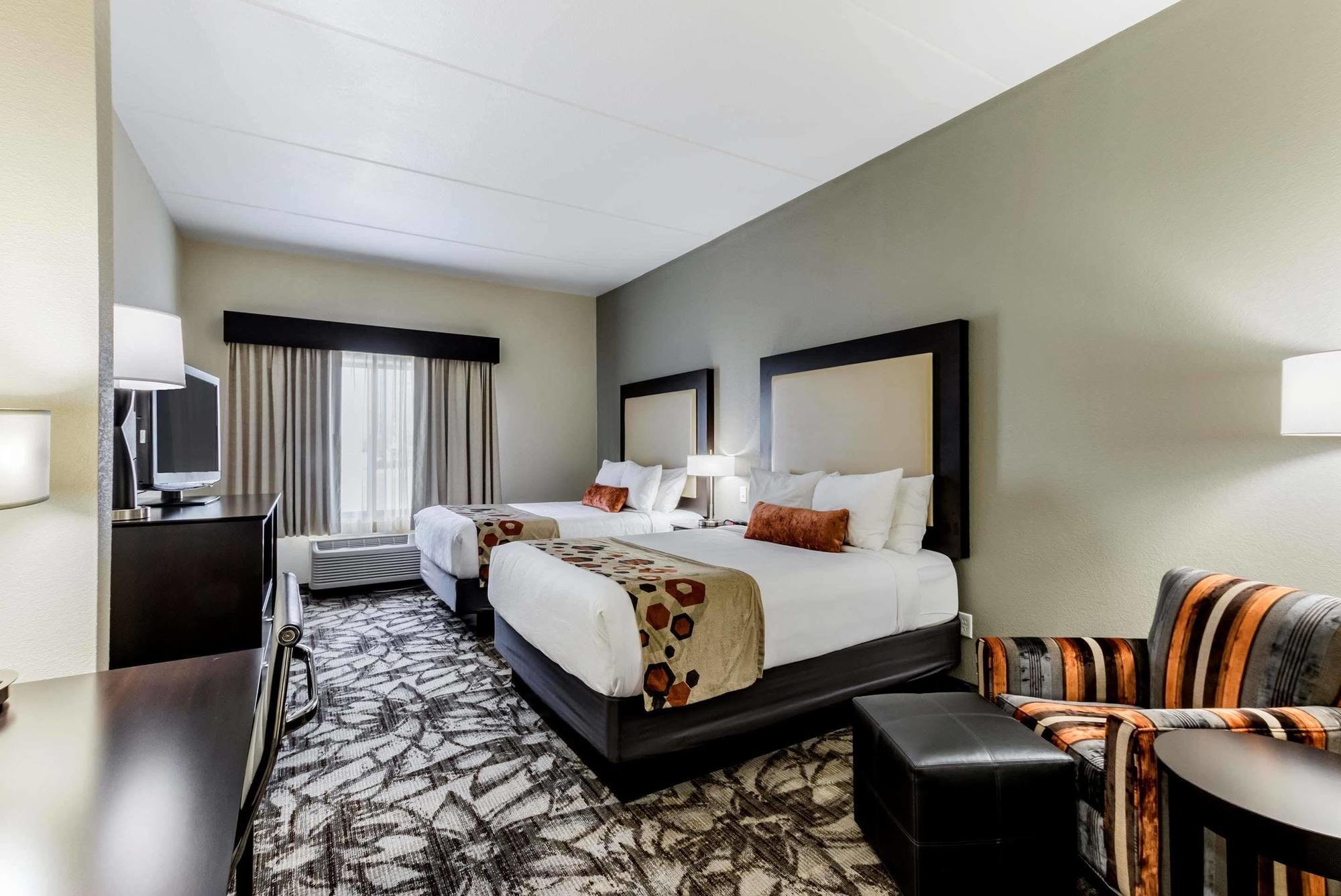 סידר פולס Holiday Inn Express & Suites מראה חיצוני תמונה