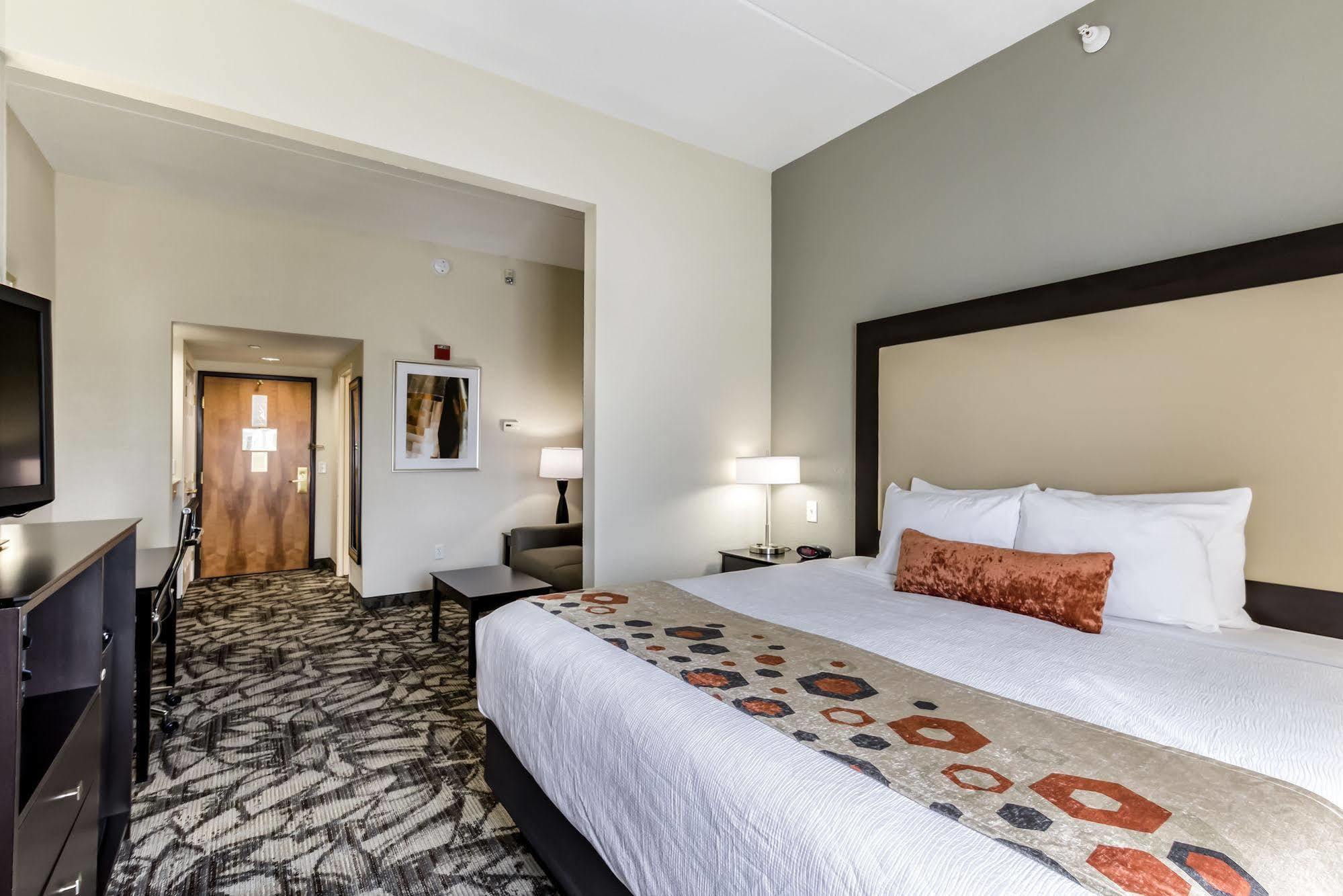 סידר פולס Holiday Inn Express & Suites מראה חיצוני תמונה