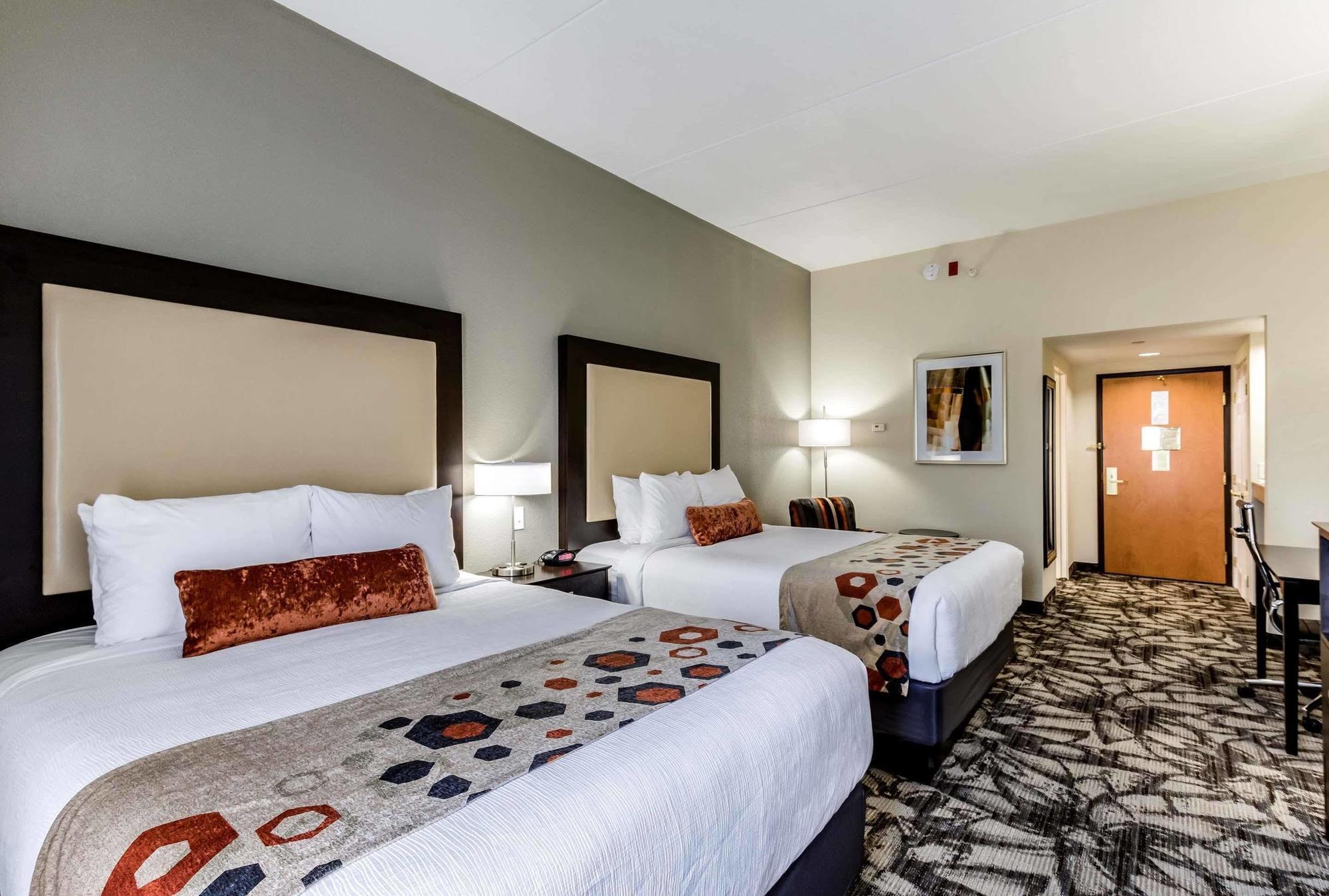 סידר פולס Holiday Inn Express & Suites מראה חיצוני תמונה